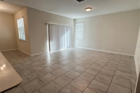 House in Winter Garden, Florida 5 bedrooms, 245.08 sq.m. № 2381090 - photo 8