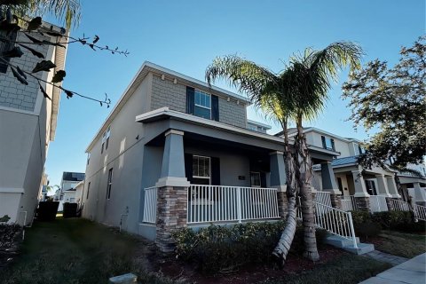 House in Winter Garden, Florida 5 bedrooms, 245.08 sq.m. № 2381090 - photo 2