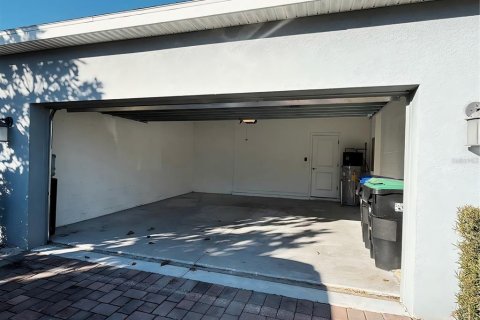 House in Winter Garden, Florida 5 bedrooms, 245.08 sq.m. № 2381090 - photo 22
