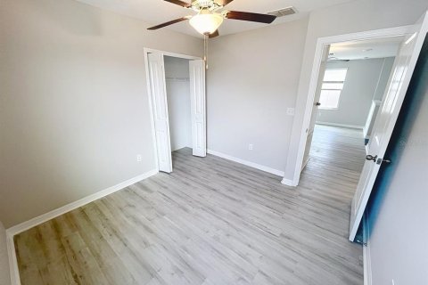 House in Sun City Center, Florida 4 bedrooms, 177.81 sq.m. № 1837930 - photo 24