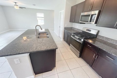 House in Sun City Center, Florida 4 bedrooms, 177.81 sq.m. № 1837930 - photo 13