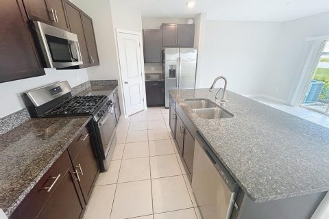 House in Sun City Center, Florida 4 bedrooms, 177.81 sq.m. № 1837930 - photo 12
