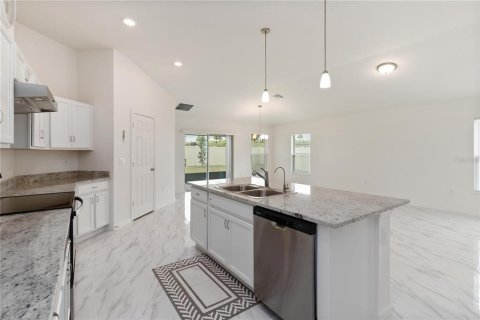 House in Davenport, Florida 3 bedrooms, 154.78 sq.m. № 1884022 - photo 6