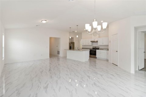 House in Davenport, Florida 3 bedrooms, 154.78 sq.m. № 1884022 - photo 9