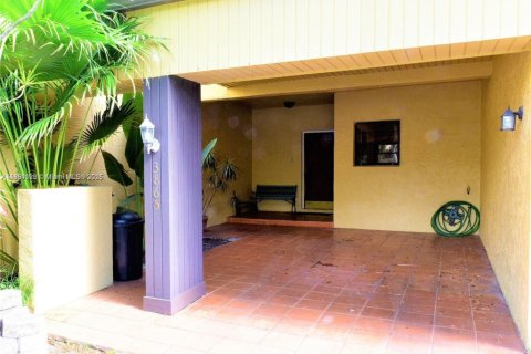 Купить кондоминиум в Дорал, Флорида 2 спальни, 148.64м2, № 1945863 - фото 21