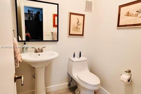 Купить кондоминиум в Дорал, Флорида 2 спальни, 148.64м2, № 1945863 - фото 16