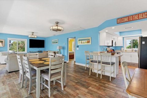 Commercial property in Englewood, Florida 6 bedrooms, 293.2 sq.m. № 1430403 - photo 15