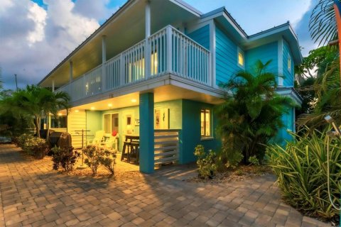 Commercial property in Englewood, Florida 6 bedrooms, 293.2 sq.m. № 1430403 - photo 26