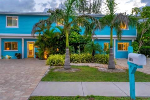 Commercial property in Englewood, Florida 6 bedrooms, 293.2 sq.m. № 1430403 - photo 2