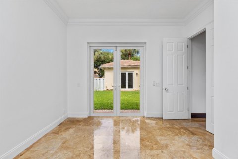 Villa ou maison à vendre à Miramar, Floride: 5 chambres, 292.55 m2 № 2399822 - photo 15