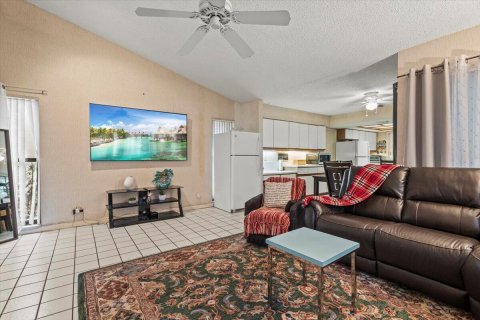 House in West Palm Beach, Florida 4 bedrooms, 233.37 sq.m. № 2172340 - photo 26