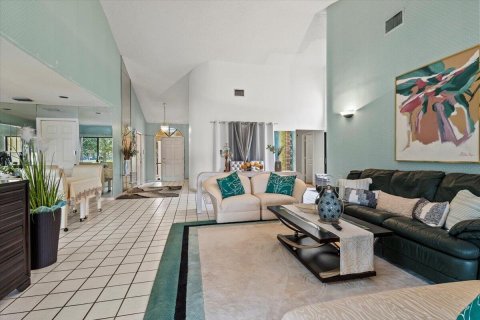 House in West Palm Beach, Florida 4 bedrooms, 233.37 sq.m. № 2172340 - photo 6