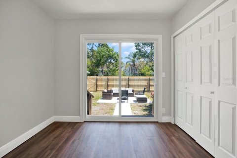 House in Tampa, Florida 3 bedrooms, 115.94 sq.m. № 1725318 - photo 24