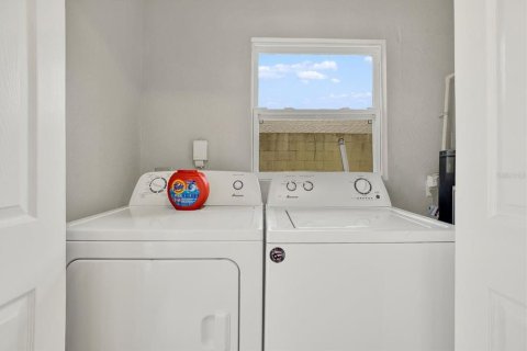 House in Tampa, Florida 3 bedrooms, 115.94 sq.m. № 1725318 - photo 23
