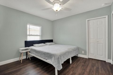 House in Tampa, Florida 3 bedrooms, 115.94 sq.m. № 1725318 - photo 16