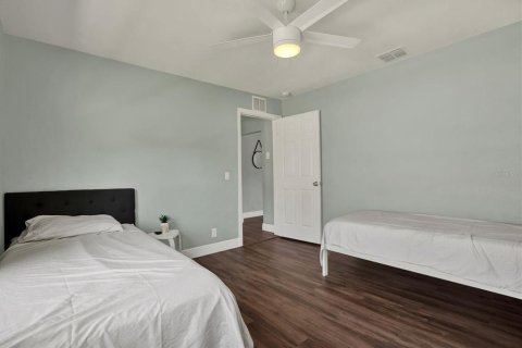 House in Tampa, Florida 3 bedrooms, 115.94 sq.m. № 1725318 - photo 21