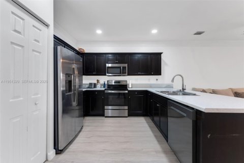 Touwnhouse à vendre à Homestead, Floride: 2 chambres, 132.11 m2 № 2006252 - photo 7