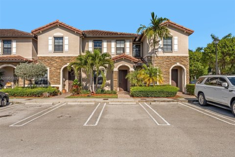Touwnhouse à vendre à Homestead, Floride: 2 chambres, 132.11 m2 № 2006252 - photo 2