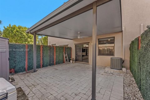 Touwnhouse à vendre à Homestead, Floride: 2 chambres, 132.11 m2 № 2006252 - photo 27