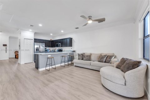 Touwnhouse à vendre à Homestead, Floride: 2 chambres, 132.11 m2 № 2006252 - photo 11