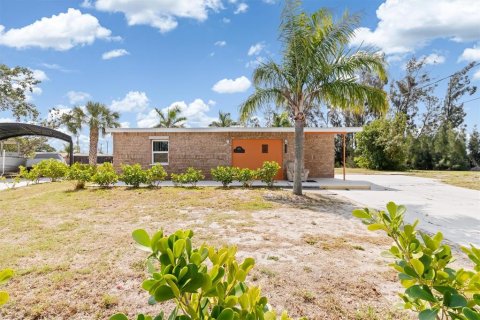 Casa en venta en Port Charlotte, Florida, 2 dormitorios, 93.27 m2 № 1651719 - foto 5