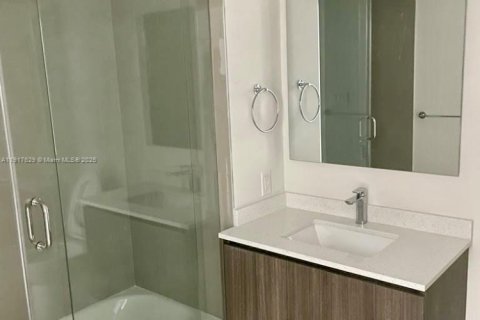 Condo in Hollywood, Florida, 1 bedroom  № 2016883 - photo 5