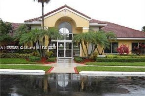 Снять в аренду кондоминиум в Тамарак, Флорида 2 спальни, 91.42м2, № 1933311 - фото 6