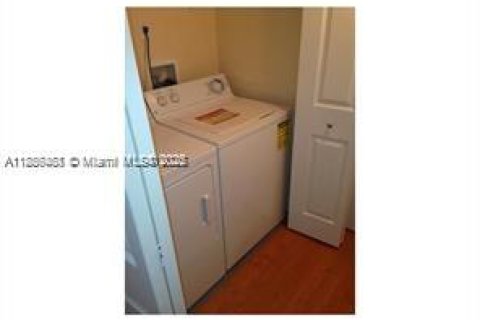 Снять в аренду кондоминиум в Тамарак, Флорида 2 спальни, 91.42м2, № 1933311 - фото 14