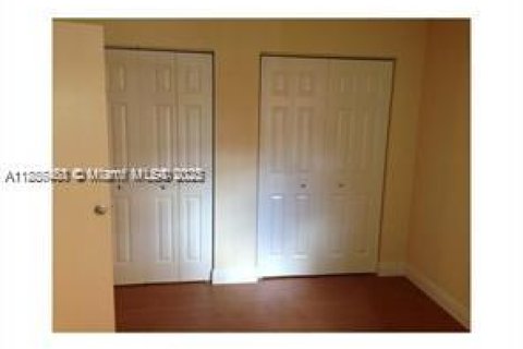 Снять в аренду кондоминиум в Тамарак, Флорида 2 спальни, 91.42м2, № 1933311 - фото 13