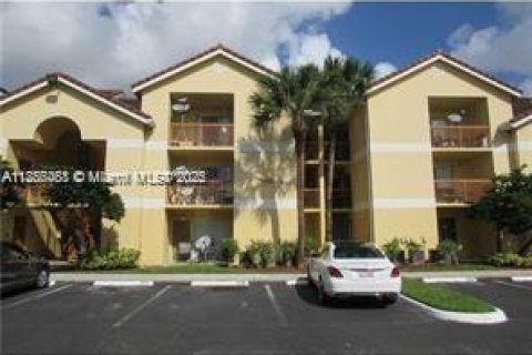 Снять в аренду кондоминиум в Тамарак, Флорида 2 спальни, 91.42м2, № 1933311 - фото 1