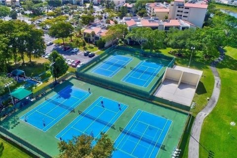 Condo in Pompano Beach, Florida, 1 bedroom  № 2086999 - photo 19