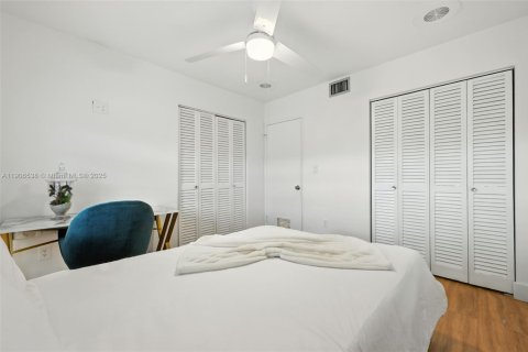 Copropriété à louer à Miami, Floride: 3 chambres, 177.07 m2 № 1963002 - photo 17