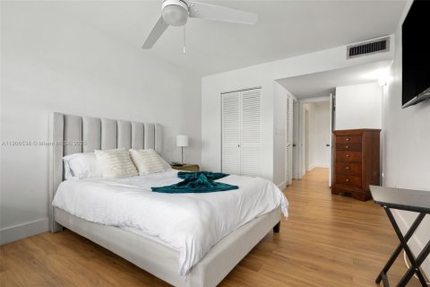 Copropriété à louer à Miami, Floride: 3 chambres, 177.07 m2 № 1963002 - photo 20