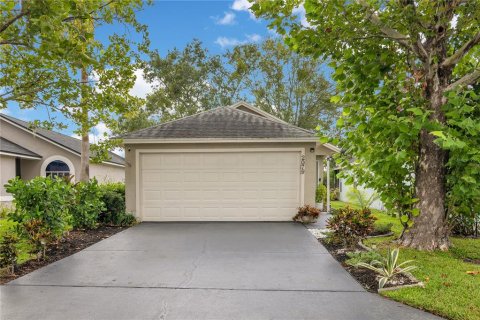 Casa en venta en Lakeland, Florida, 3 dormitorios, 115.94 m2 № 1919830 - foto 1