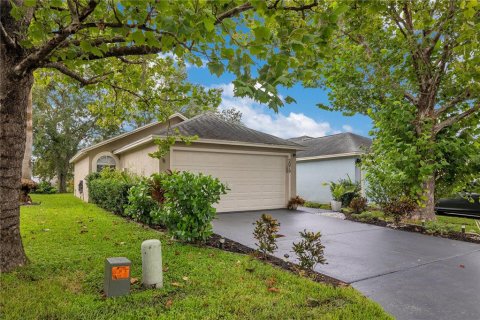 Casa en venta en Lakeland, Florida, 3 dormitorios, 115.94 m2 № 1919830 - foto 2