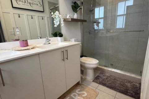 House in Coral Springs, Florida 3 bedrooms, 114.83 sq.m. № 1929449 - photo 12