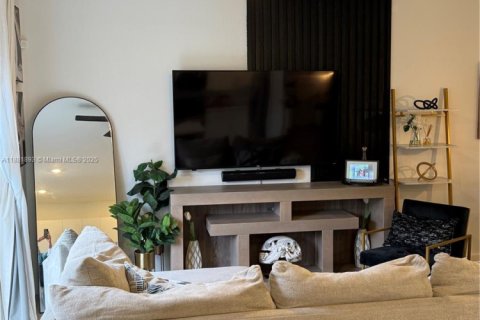 House in Coral Springs, Florida 3 bedrooms, 114.83 sq.m. № 1929449 - photo 22