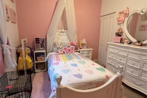 House in Coral Springs, Florida 3 bedrooms, 114.83 sq.m. № 1929449 - photo 6