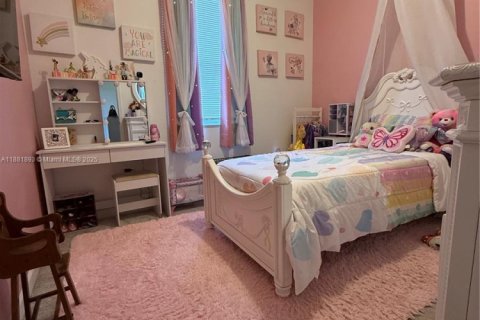 House in Coral Springs, Florida 3 bedrooms, 114.83 sq.m. № 1929449 - photo 5