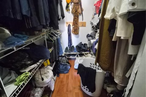 Снять в аренду таунхаус в Майами, Флорида 3 спальни, 147.99м2, № 1963926 - фото 18