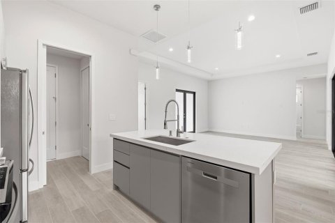 Купить виллу или дом в Порт-Шарлотт, Флорида 11 комнат, 160.35м2, № 2203658 - фото 20