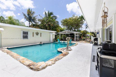 House in Miami, Florida 4 bedrooms, 245.73 sq.m. № 1833974 - photo 17