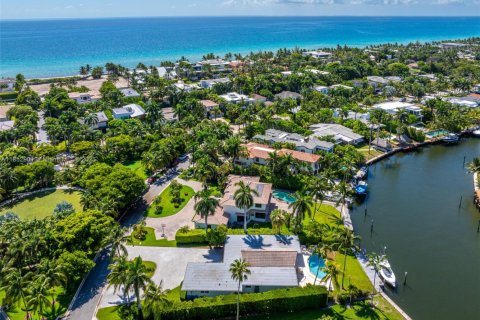 House in Golden Beach, Florida 4 bedrooms, 373.37 sq.m. № 1871828 - photo 9