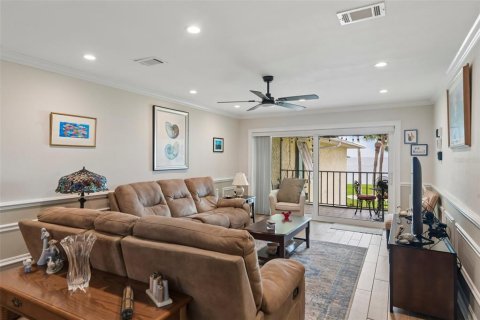 Condo in Saint Petersburg, Florida, 2 bedrooms  № 2285689 - photo 3