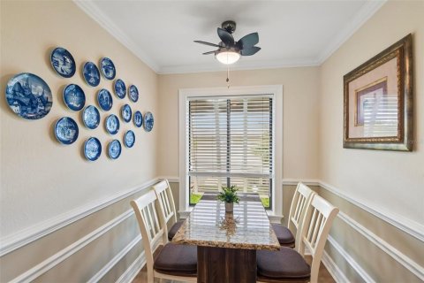 Condo in Saint Petersburg, Florida, 2 bedrooms  № 2285689 - photo 5