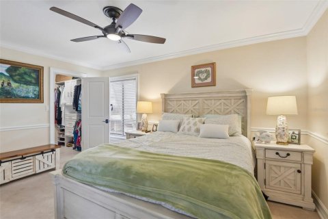 Condo in Saint Petersburg, Florida, 2 bedrooms  № 2285689 - photo 10