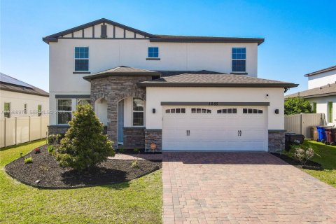 Casa en Saint Cloud, Florida 4 dormitorios, 285.02 m2 № 2186450