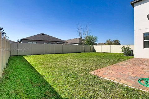 House in Saint Cloud, Florida 4 bedrooms, 285.02 sq.m. № 2186450 - photo 10
