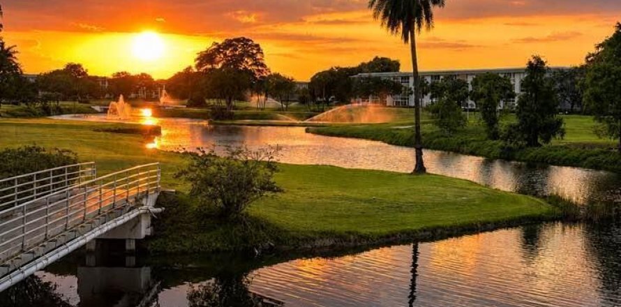 Condo in Coconut Creek, Florida, 2 bedrooms № 2245109
