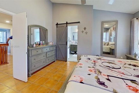 House in Hollywood, Florida 3 bedrooms, 156.35 sq.m. № 2043020 - photo 18